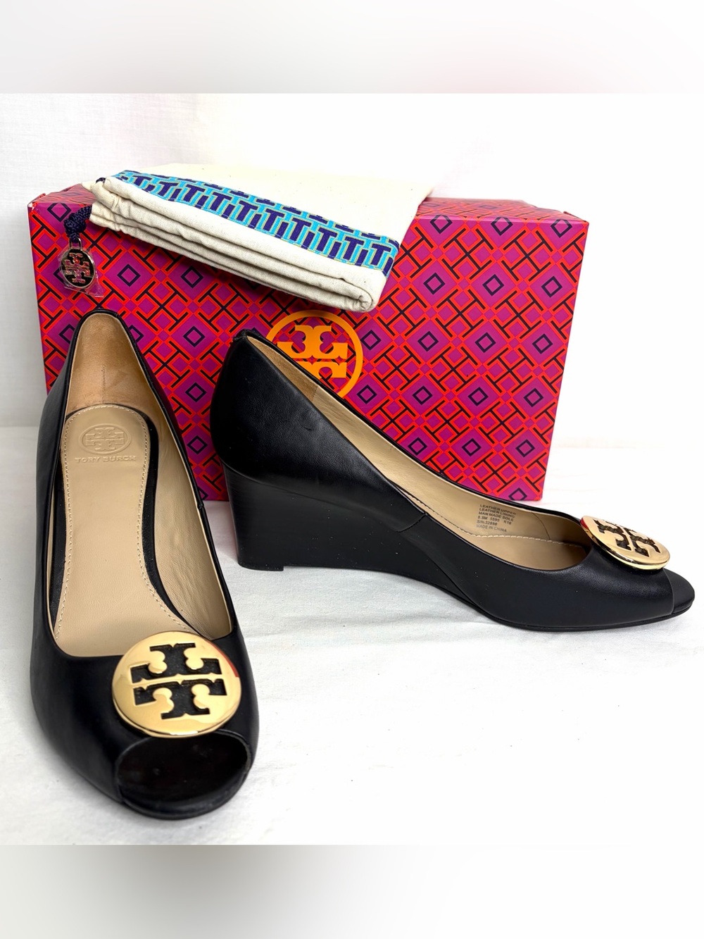 Tori Burch Kara Black Peep Toe Wedge Sz 8.5